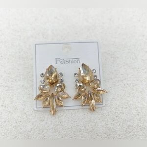 5/20 Elegant Gold Crystal Earrings (Gold One Only)